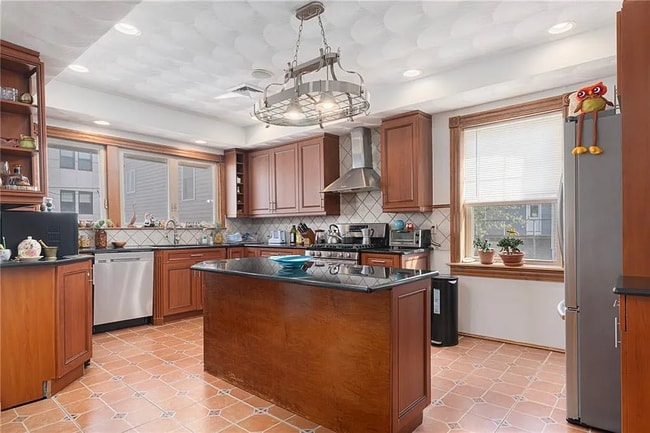 Foto del edificio - 18 Piedmont St