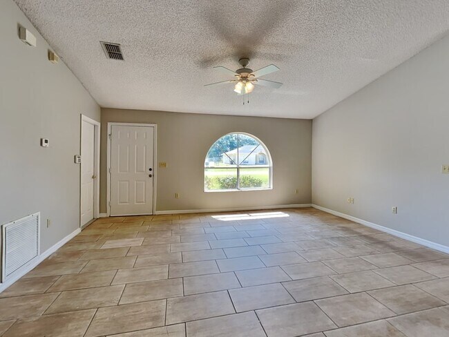 Building Photo - 1041 Heron Ct