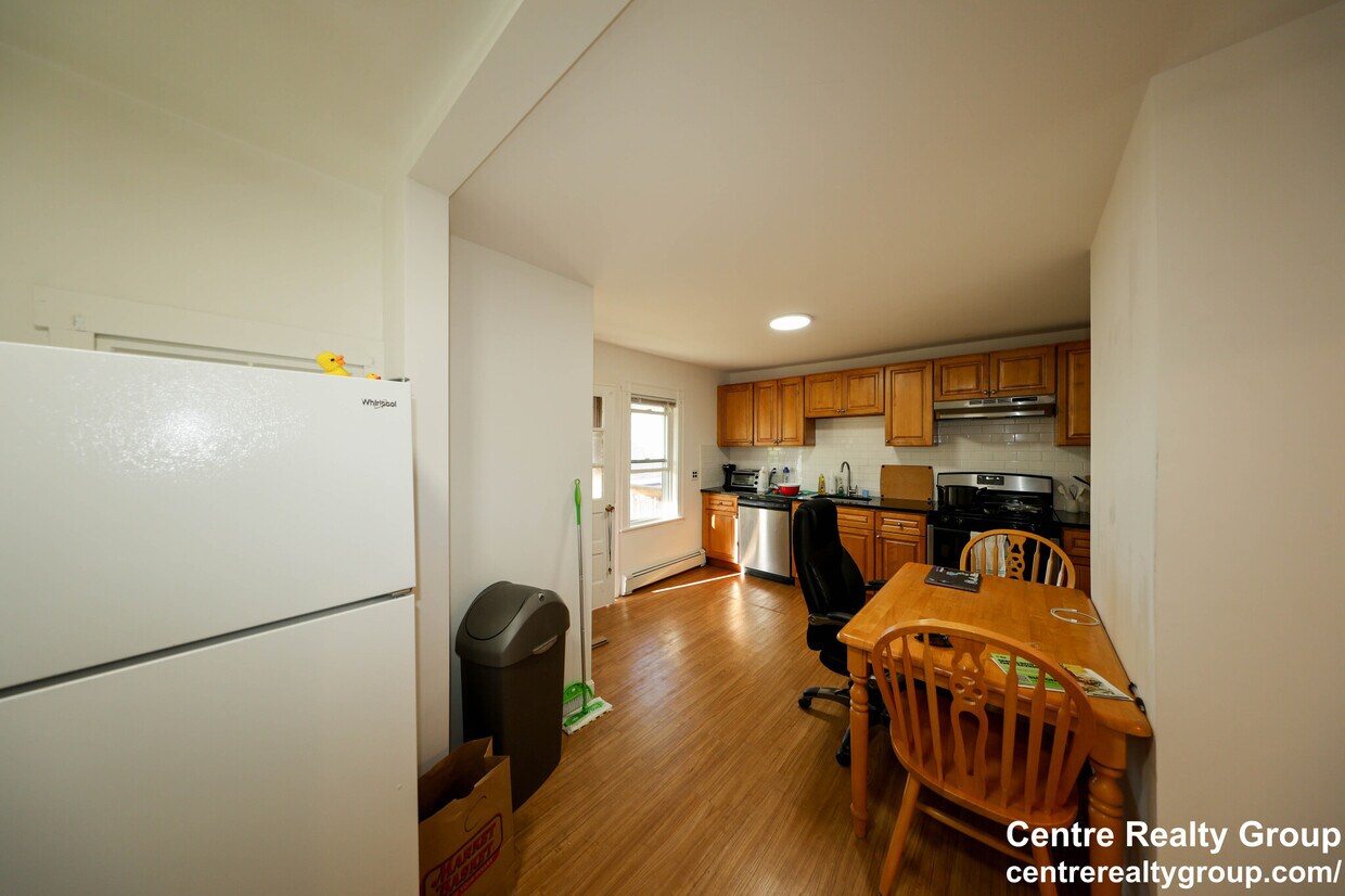 Primary Photo - 17 Princeton St