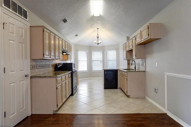 Foto del edificio - 4206 Wild Plum Dr