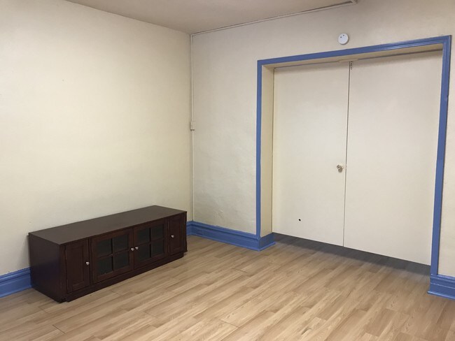 Foto del edificio - 3739 Hydraulic Avenue, Unit 2nd Floor