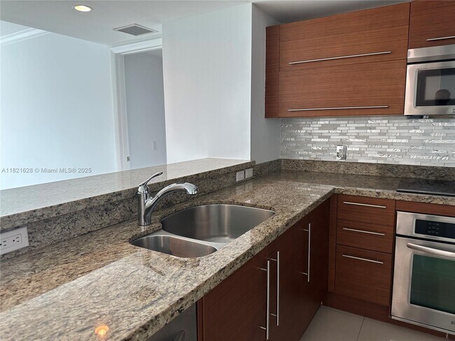 Foto del edificio - 2641 N Flamingo Rd