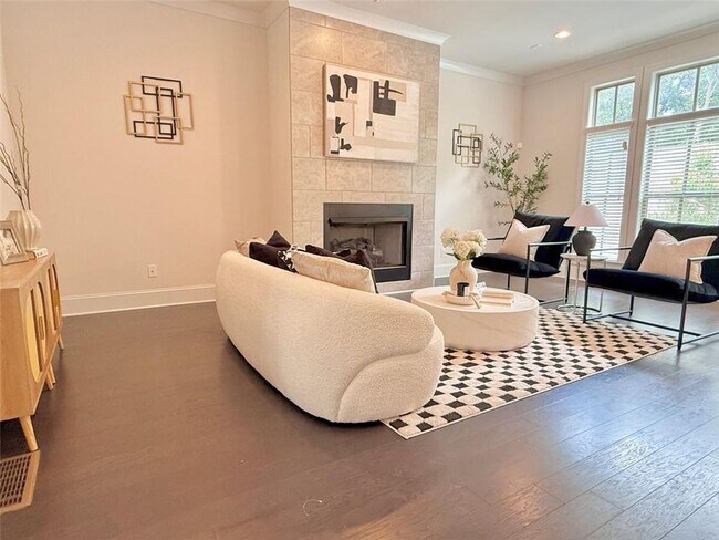Foto del edificio - 614 Harrington Hills