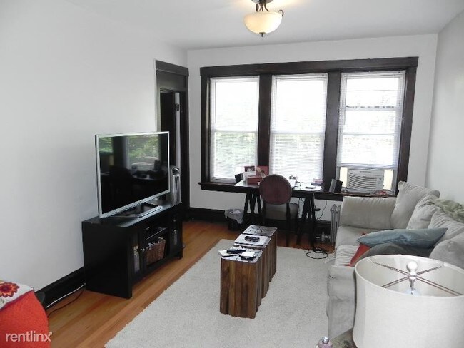 Foto del edificio - 4107 N Ashland Ave