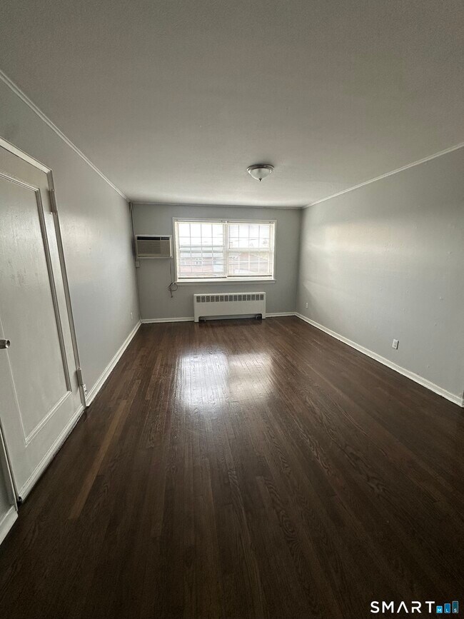Foto del edificio - 114 Hillcrest Ave