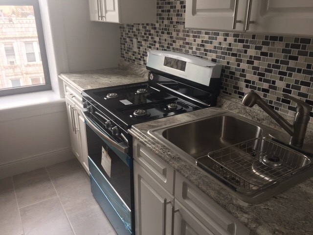 Primary Photo - 32-15 30th St