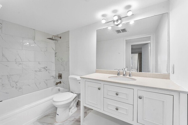 Foto del edificio - 1052 Hythe A