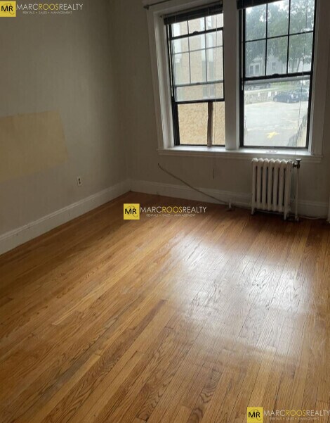 Building Photo - 300 Chestnut Ave