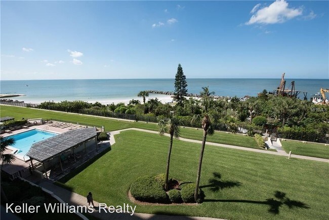 Building Photo - 2 br, 2 bath House - 7100 Sunset Way - #409