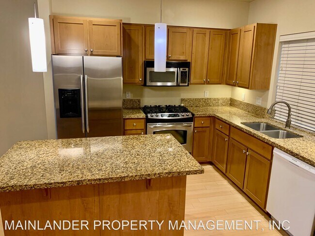 Foto del edificio - 2 br, 2 bath House - 10606 SE MAIN STREET ...