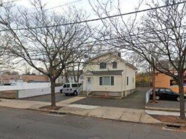 Foto principal - 302 Campbell Ave