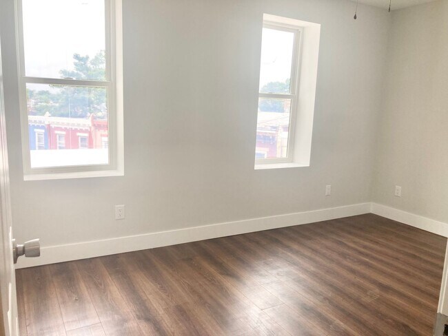 Foto del edificio - 2630 Ridge Ave