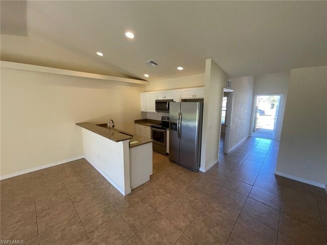 Building Photo - 4129 SW 8th Pl