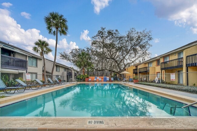 Building Photo - Southern Oaks Residences