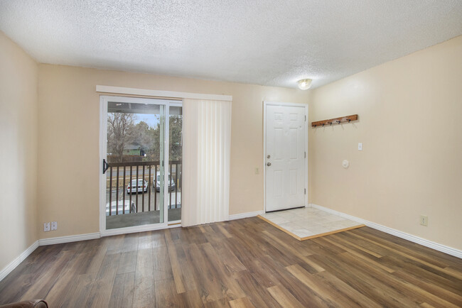 Foto del edificio - 5300 E Cherry Creek S Dr