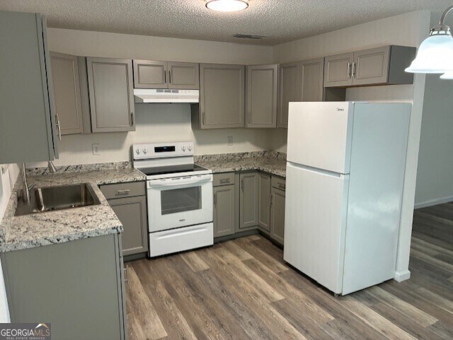 Foto del edificio - 605 Ab Douglas Dr