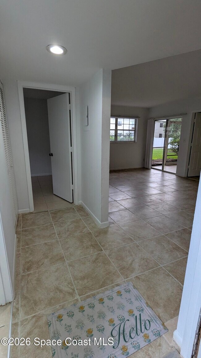 Building Photo - 1633 Sunny Brook Ln