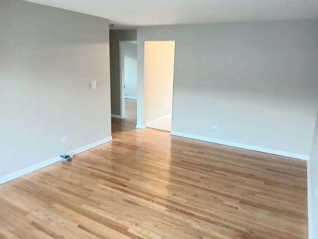 Building Photo - 4427 Prairie Ave