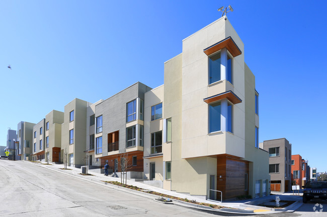 Building Photo - Block 54