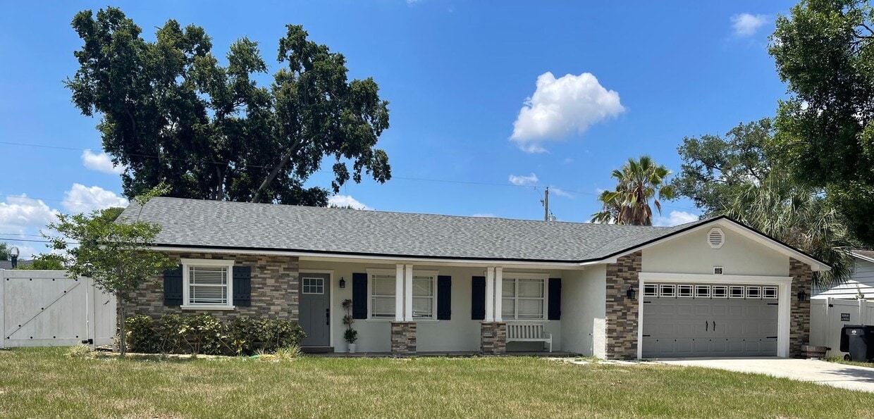 Primary Photo - AUGUST MOVE IN FOR THIS RANCH STYLE HOME I...