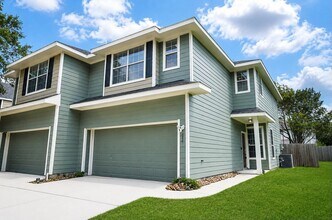 Building Photo - 8821 Elm Drake Ln