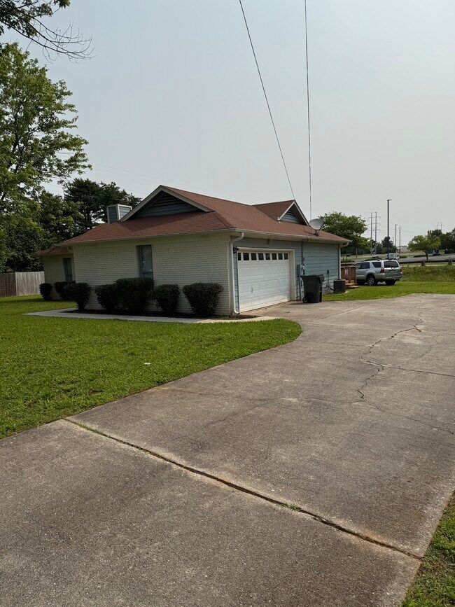 Foto del edificio - 117 Lewis Ln