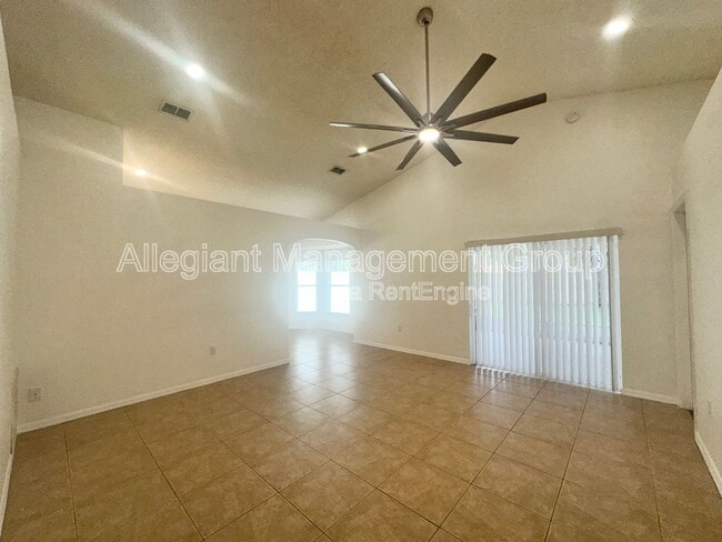 Building Photo - 2944 Summer Winds Cir