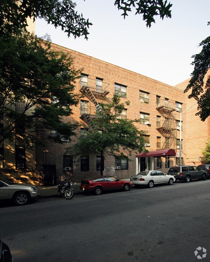 Foto del edificio - 170 E 3rd St