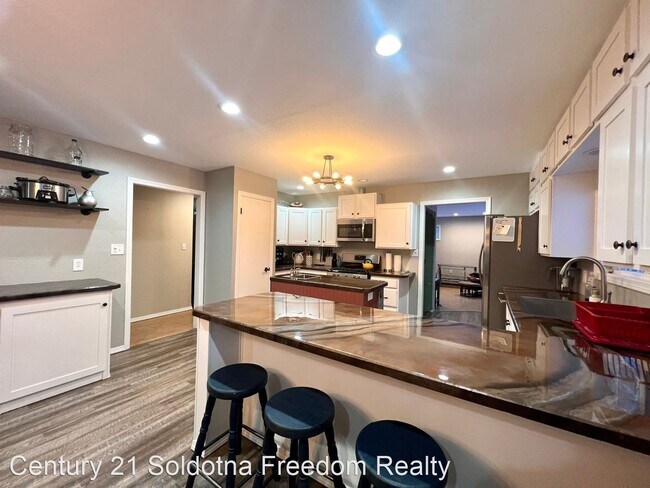 Building Photo - 3 br, 2 bath House - 310 Thompson Place