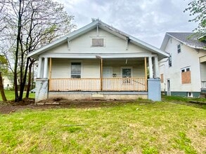 Building Photo - 501 N Bowman Ave