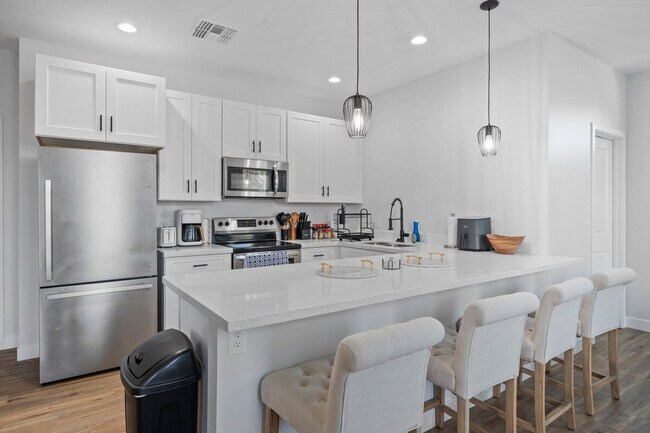 Foto del edificio - 3739 E Taylor St