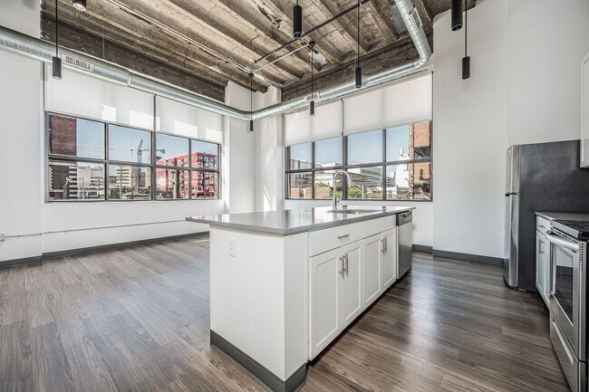 Interior Photo - Vera on Broad