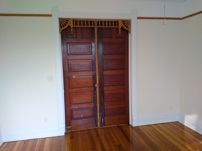 Pocket Doors and Fretwork - 1663 N Francisco Ave