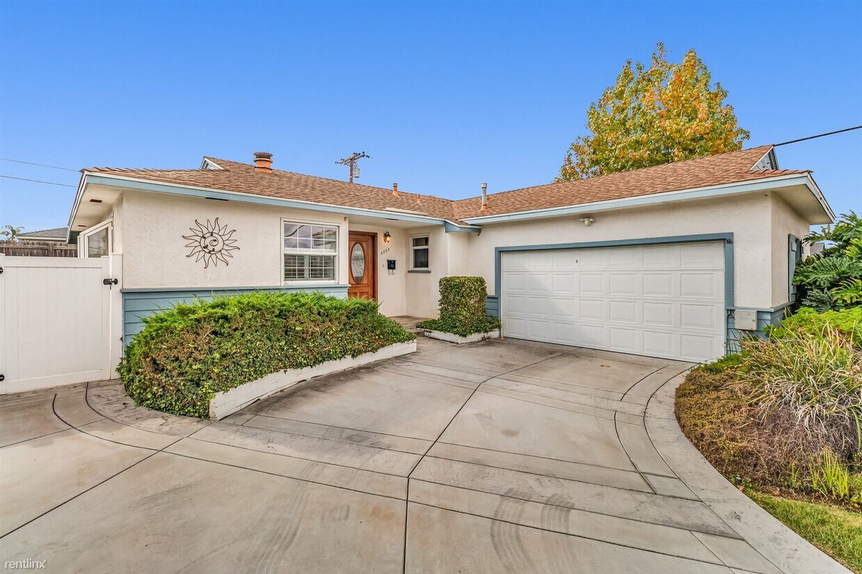 Foto principal - 3 br, 2 bath House - 5003 Greenbrier Avenue