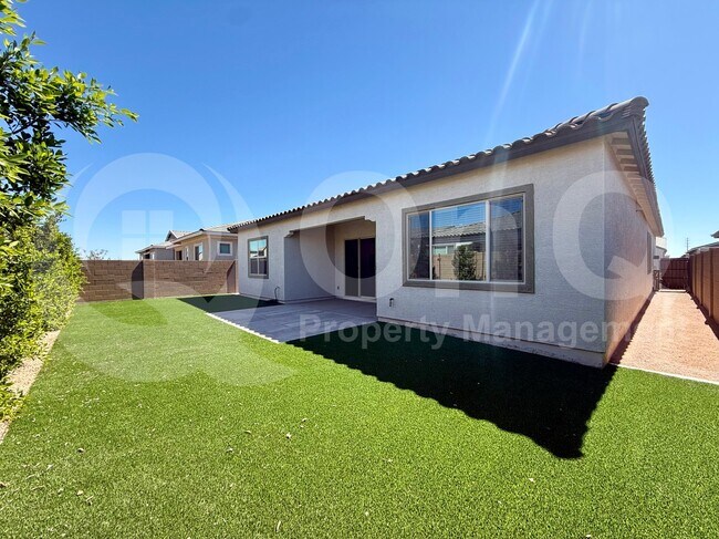 Foto del edificio - 2996 E Birdsong Ave