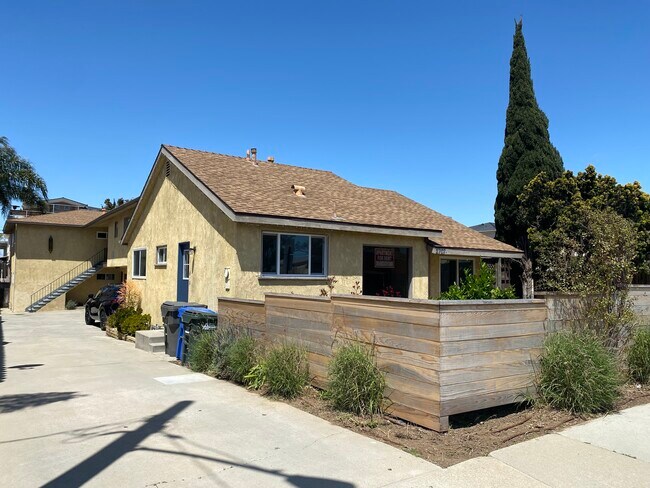 Building Photo - 2707 Gates Ave