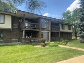 Building Photo - 571 Somerset Ln