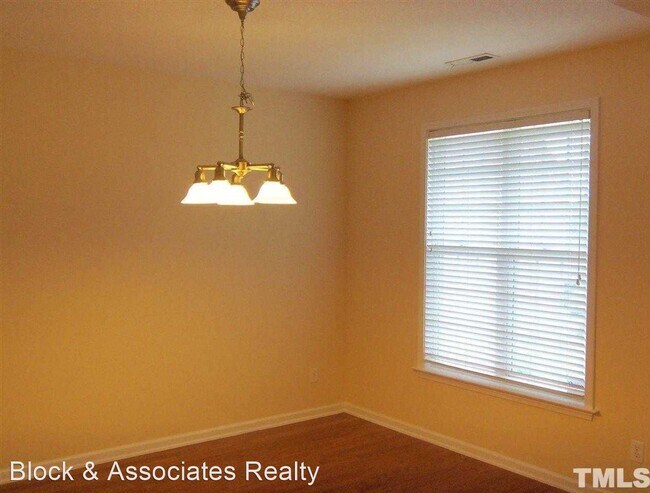 Building Photo - 4 br, 2.5 bath House - 702 Pochard Place