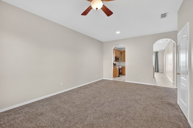 Building Photo - Available Now! Golf Course Townhome in Guard-Gated Sorrento Hills