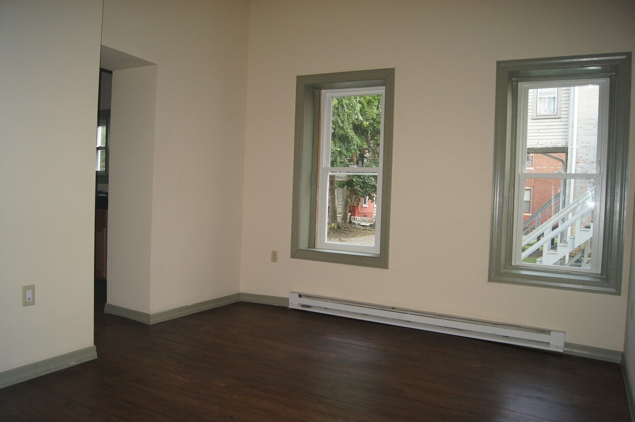Living Room - 416 3rd Ave