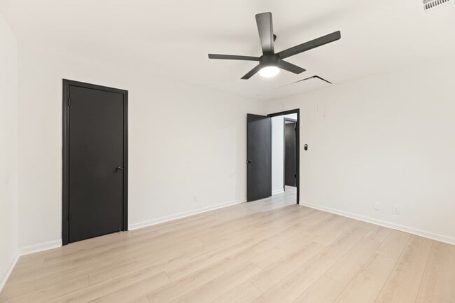 Building Photo - Springwood