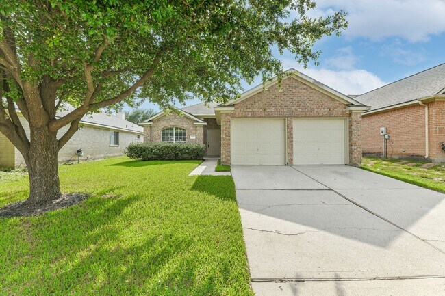 Foto del edificio - Offered By Precision Realty & Management, LLC