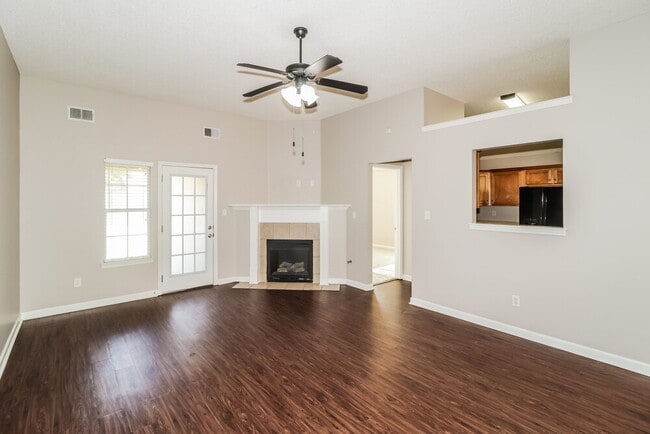 Building Photo - 7972 Ridgedale Dr