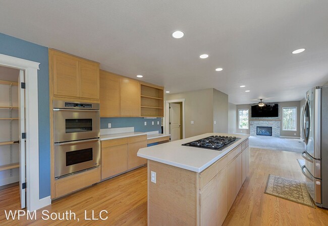 Building Photo - 3 br, 2.5 bath House - 13831 232nd Ave SE