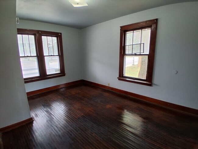 Foto del edificio - 1143 N State St