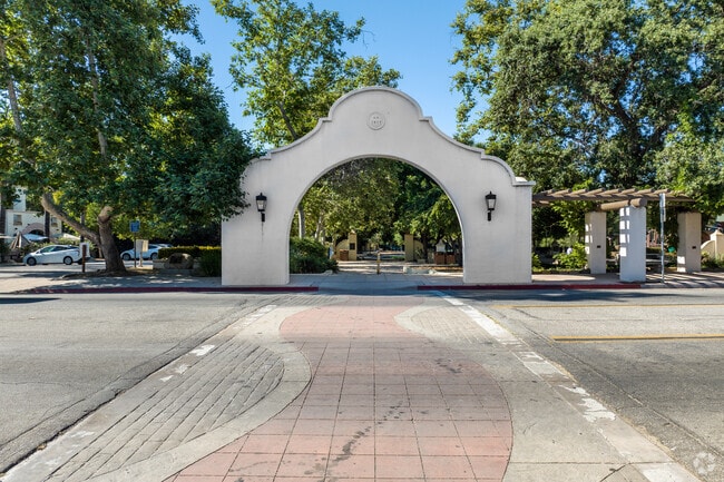 Ojai has many Southwestern style arches throughout the city.