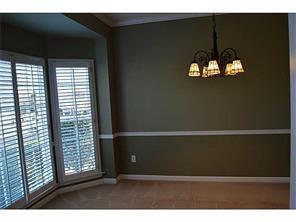 Building Photo - 2820 Saddlebrook Glen Dr