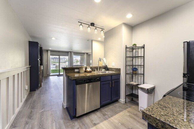 Foto del edificio - 322 W Woodin Ave