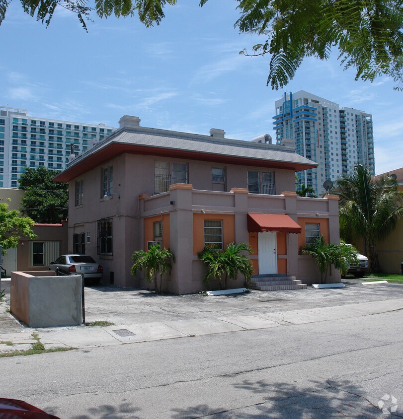 Foto principal - 404 NE 26th Ter
