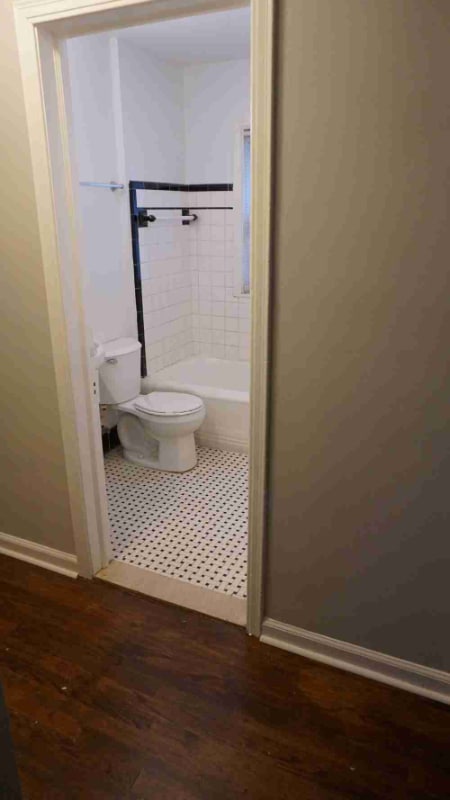 Building Photo - 15430 Norborne Ave